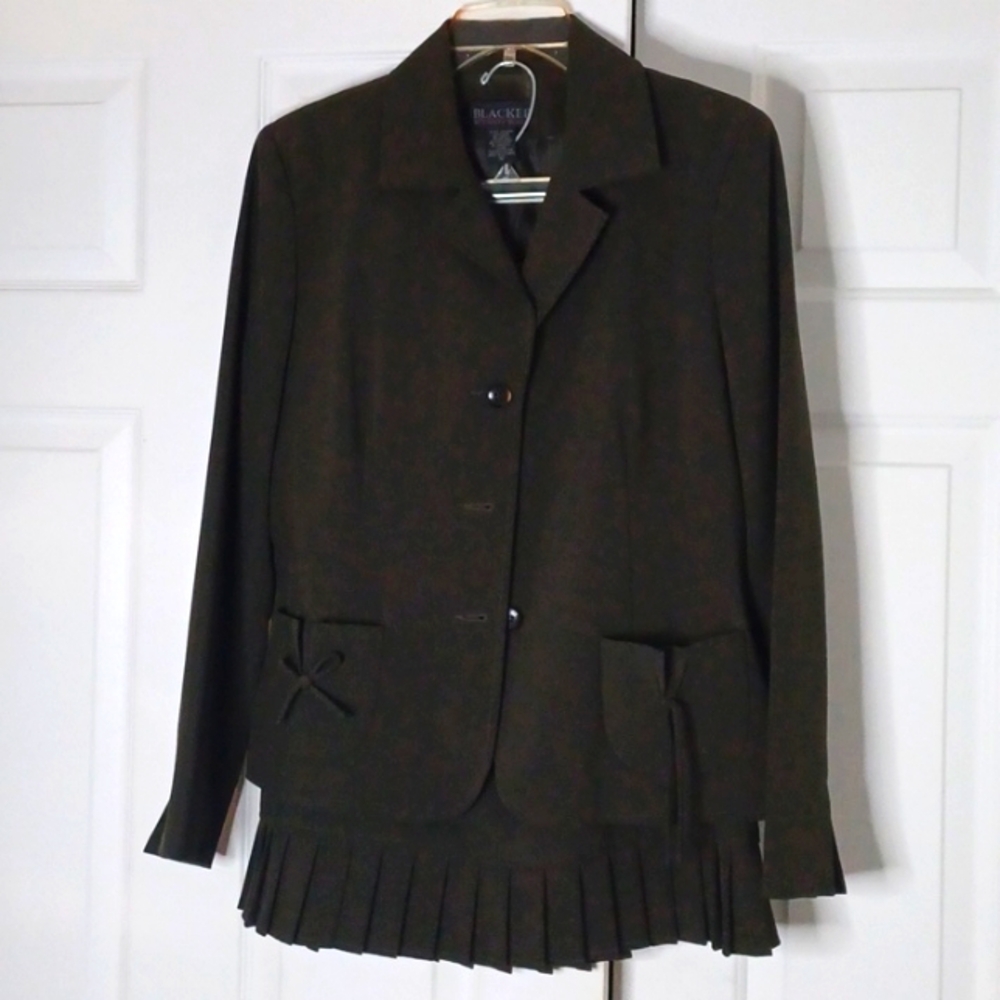 D19- 👌- 2 pc Hunter Green Clorered Jacket and Skirt Set - sz 10